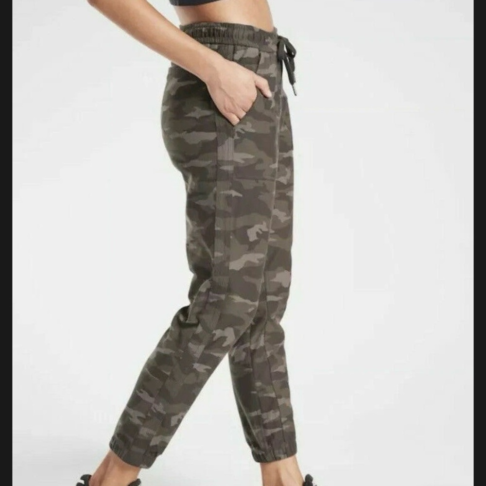 Athleta Printed Farallon Jogger in olive green camo print